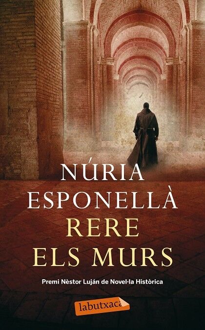 Rere els Murs