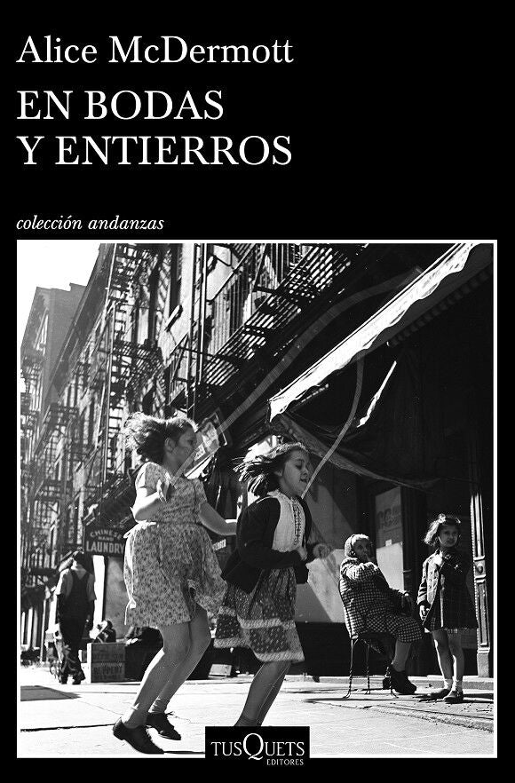 En Bodas y Entierros