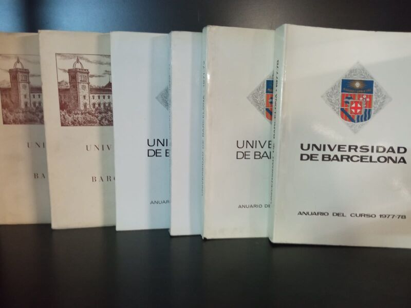 Univerdad de Barcelona Anuario del Curso 1968- 1972 y de 1977-1978 (6 Vol).