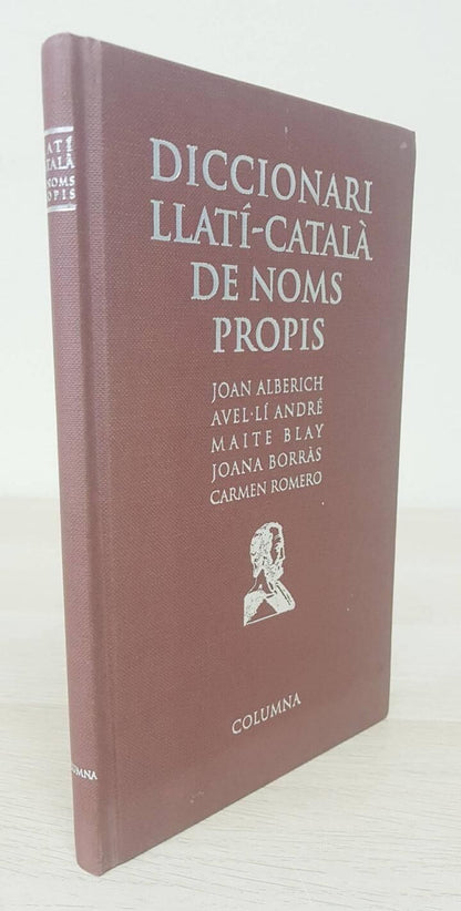 Diccionari Llatí - Català .