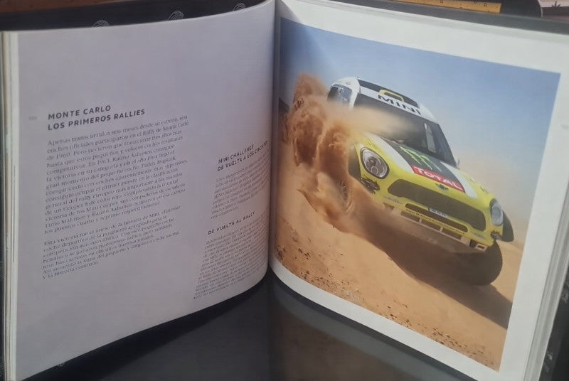 Mini & Me. (Limited Edition Book - Edición Limitada)