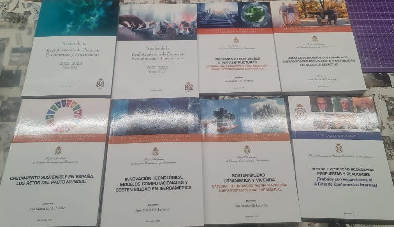 Anales y Monografías RACEF - Smile Books